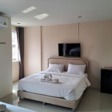 Hotel เคทู เกสเฮาส์ à Chonburi Extérieur photo