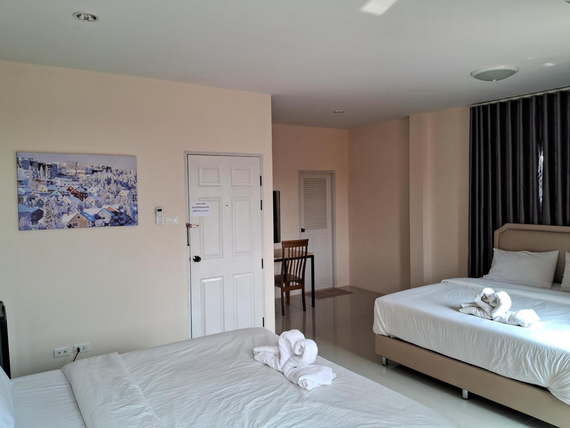 Hotel เคทู เกสเฮาส์ à Chonburi Extérieur photo