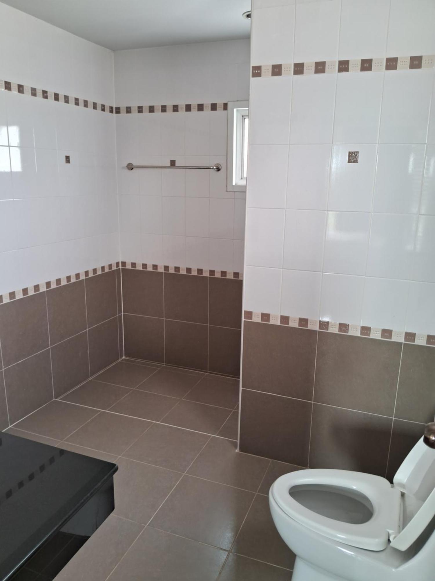 Hotel เคทู เกสเฮาส์ à Chonburi Extérieur photo