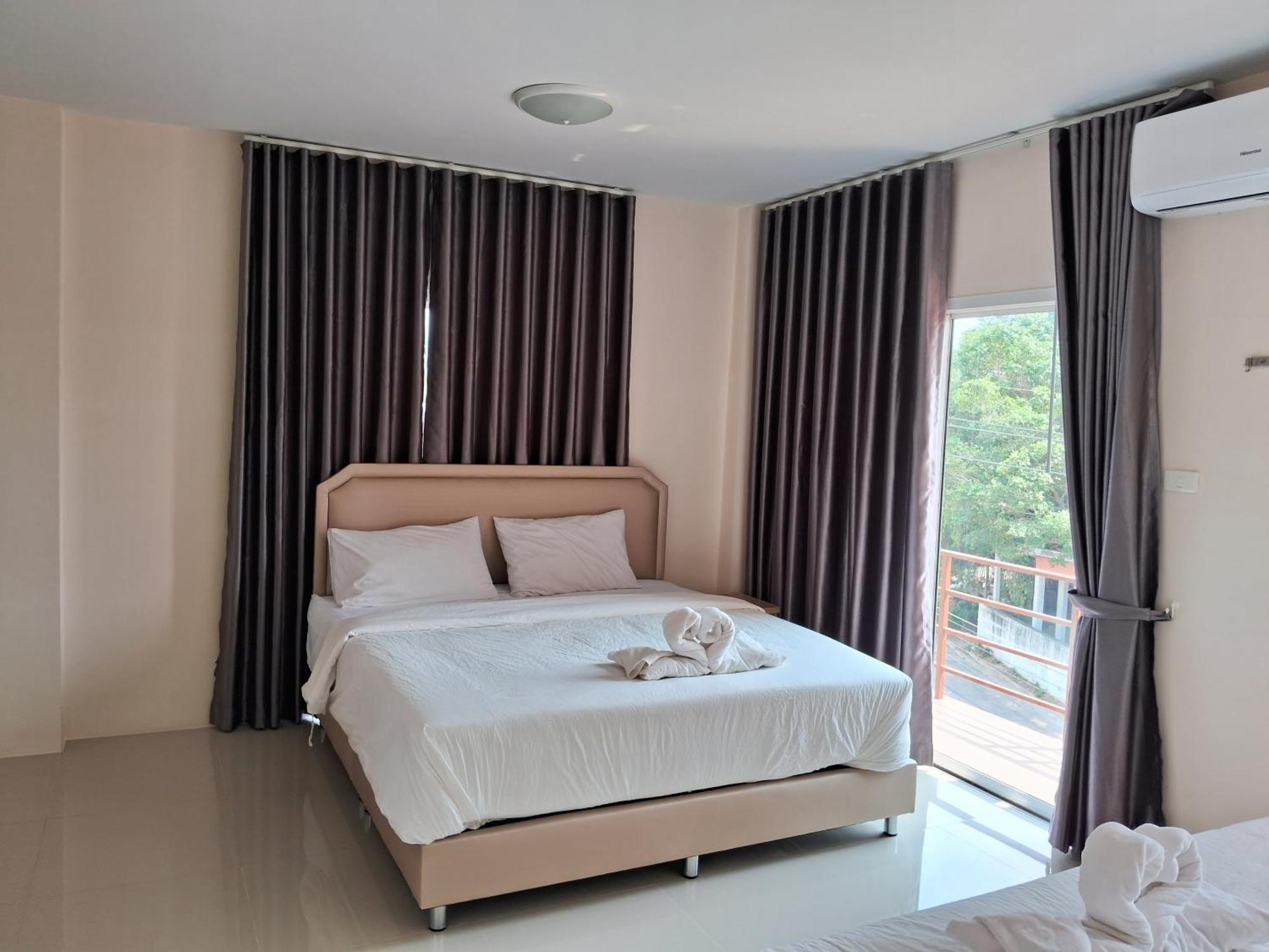 Hotel เคทู เกสเฮาส์ à Chonburi Extérieur photo