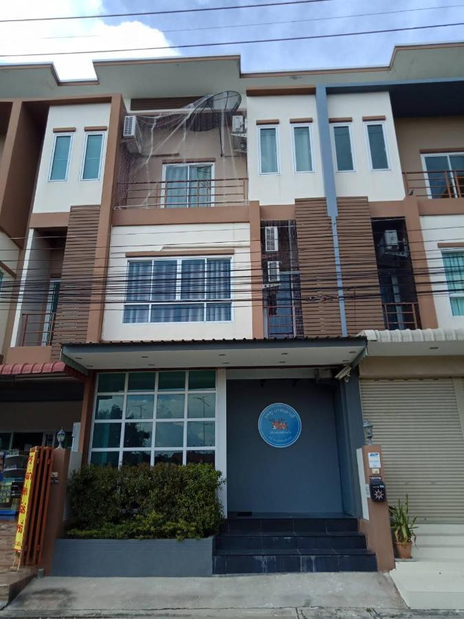 Hotel เคทู เกสเฮาส์ à Chonburi Extérieur photo