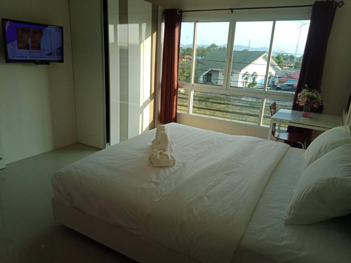 Hotel เคทู เกสเฮาส์ à Chonburi Extérieur photo