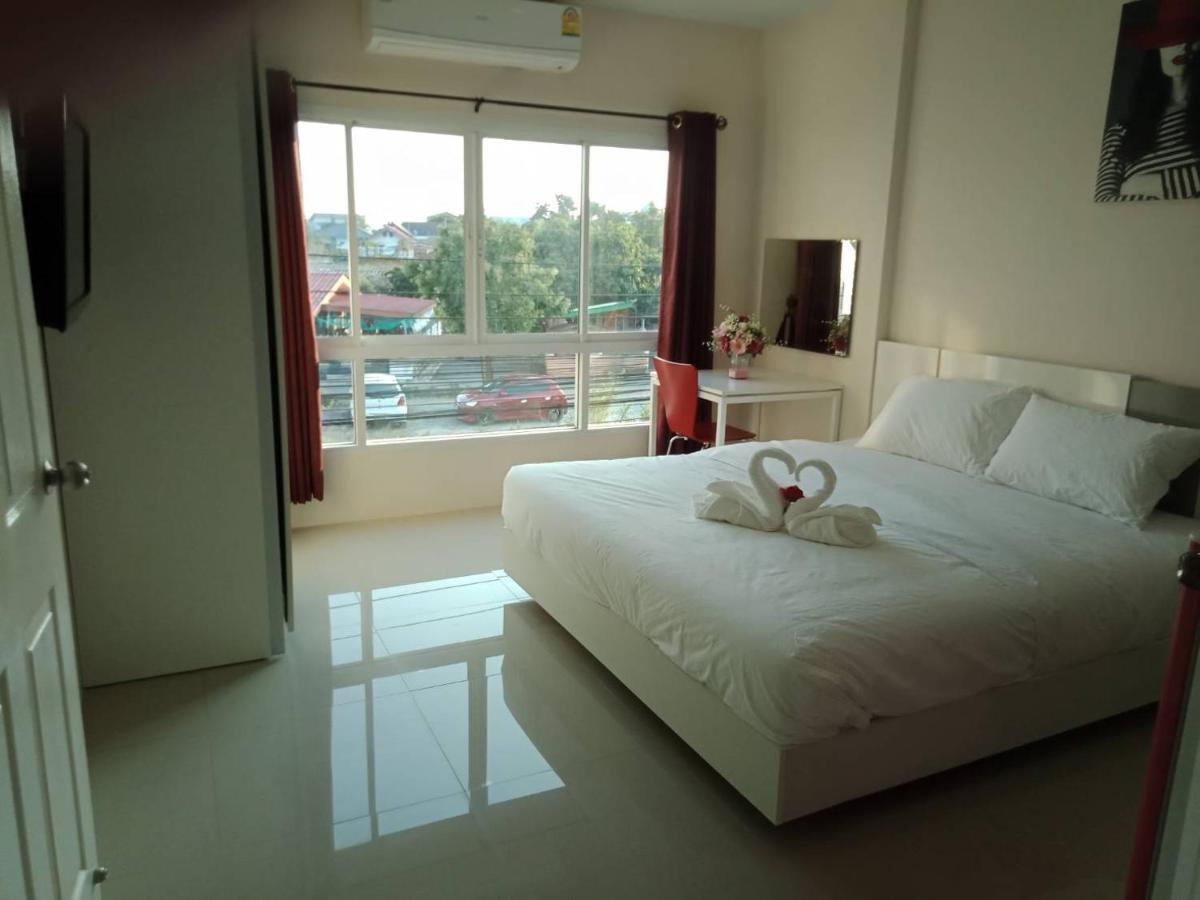 Hotel เคทู เกสเฮาส์ à Chonburi Extérieur photo