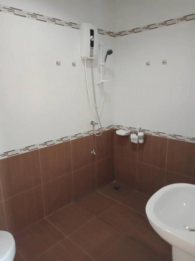 Hotel เคทู เกสเฮาส์ à Chonburi Extérieur photo